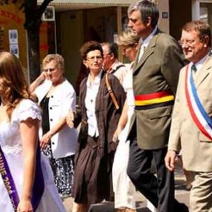 04 : Les 2 Maires et les 2 comites de Jumelage 04 : Les 2 Maires et les 2 comites de Jumelage