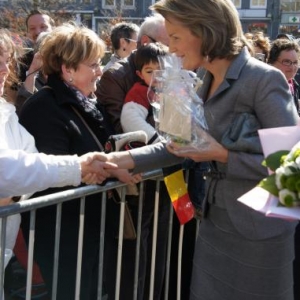 60. Bain de foule 60. Bain de foule