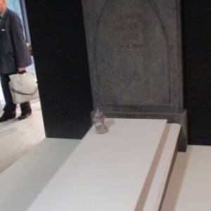 La sepulture de Dali et de son jeune frere ( meme prenom )