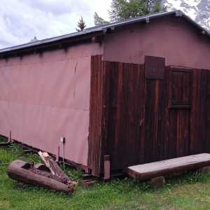 La cabane et le système de transport