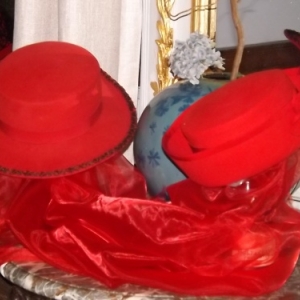  Les chapeaux de Maria exposés à la Maison Villers