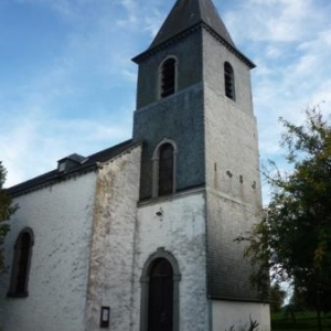 Eglise de Buret, depart de la randonnee