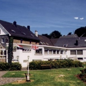 BULLINGEN : Hotel Drosson