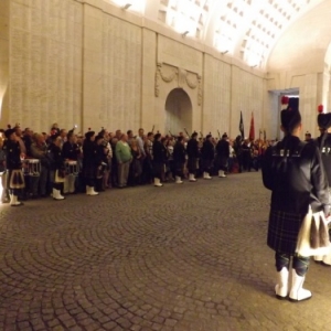 Les cornemuses participent egalement a la ceremonie nocturne