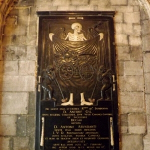 Liege : le cloitre de la Cathedrale St Lambert 