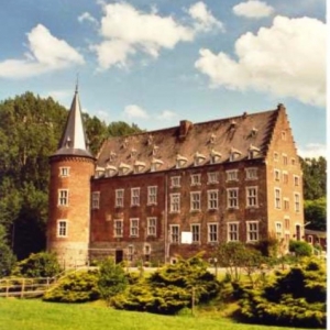 Le chateau d'Obsinnich-Remersdael  ( actuellement Castel Notre-Dame ) 