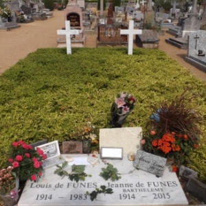 La tombe du couple de Funes au cimetiere de Le Cellier