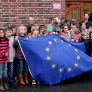 Photo souvenir avec le drapeau europeen