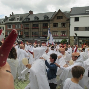 Malmedy tout en couleurs pour les 50 ans de la Mesnie dol Haguète          