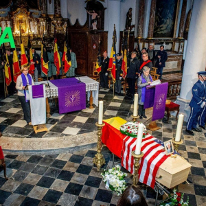 Les funérailles en l'église de Clermont ( photo L'Avenir )