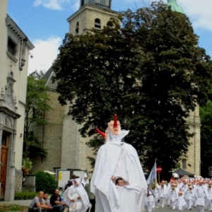 Malmedy tout en couleurs pour les 50 ans de la Mesnie dol Haguète          