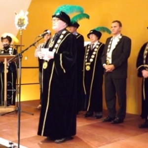 Reception de l'Orde do Cwarme : intervention de Robert DENIQS, aine des Presidents d'Honneur