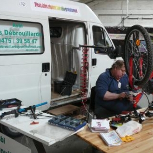 Asbl " Les Debrouillards" ( reparation de velos )