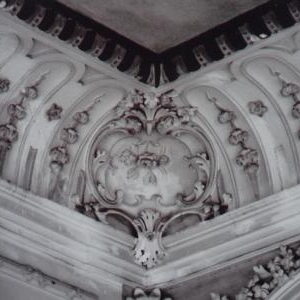 Gorge du plafond de la salle de bal