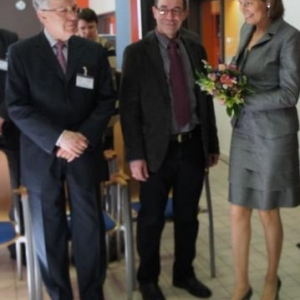 13. Arrivee dans la salle de reception 13. Arrivee dans la salle de reception