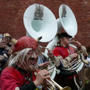 Guggenmusig ( Toschtelfager Shubelbach - Suisse)