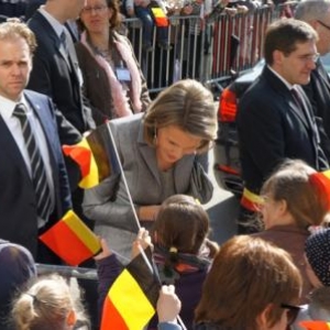 45. Bain de foule 45. Bain de foule