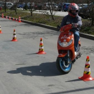 Parcours d'adresse en cyclomoteur ( Fedemot )
