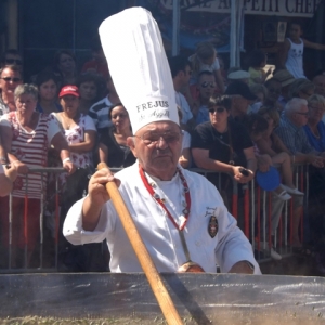 MALMEDY                         10000 œufs pour deux omelettes géantes et … savoureuses !     