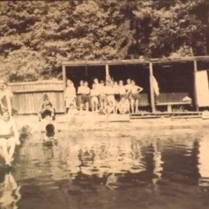 Le bassin de natation ( Moulin des huiles )