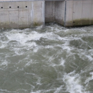 Ecoulement des eaux par des ouvertures laterales