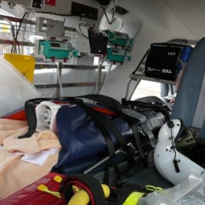 L'interieur de l'helicoptere medicalise