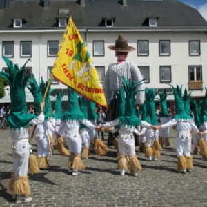 Malmedy tout en couleurs pour les 50 ans de la Mesnie dol Haguète          