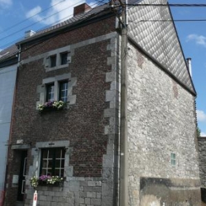 Belle maison de coin