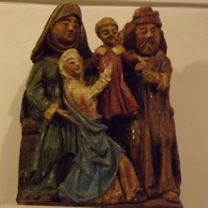 Copie polychrome du groupe reprenant St Joachim, Ste Anne, la Vierge Marie et l'enfant Jesus ( 16eme s. )