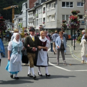 Malmedy tout en couleurs pour les 50 ans de la Mesnie dol Haguète          