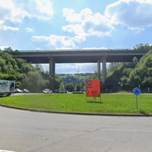 Les piles du pont, qui surplombe la nationale 62, seront aussi réparées. ©Google Street View