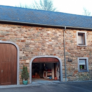 Au pays des bâtisses de pierre Au pays des bâtisses de pierre