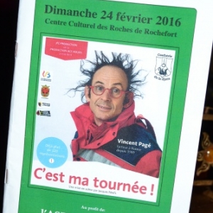 Gian Pietro Benedetti de la confrerie de la Djote explique l'utilisation des benefices