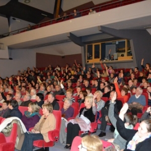 la salle interagit avec les acteurs