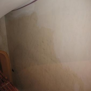 Descente d'escalier enduite. Descente d'escalier enduite.