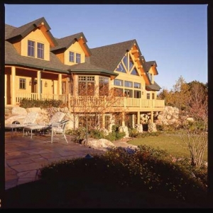 Pignons en shingles de WHITE CEDAR et Murs en bardage Cedre Blanc Velour Pignons en shingles de WHITE CEDAR et Murs en bardage Cedre Blanc Velour