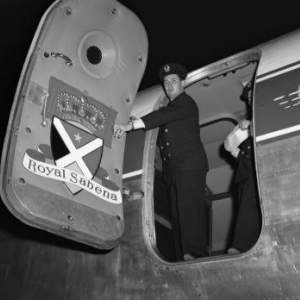 Steward et DC6 en 1953