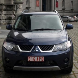 Mitsubishi Outlander.