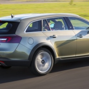 Opel Insignia Country