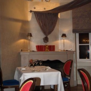 Relais de Montmartre, Vire