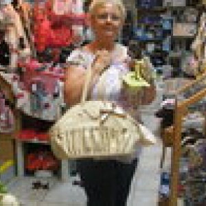 sylvana adore les sacs pour chiwa