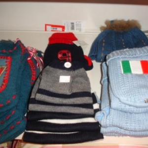 pull italie 9.95 euros bleu et gris 9.95 euros