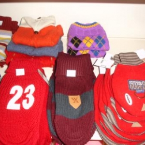 sweet polar 9.95 euros pull bordeau et bleu 19 euros