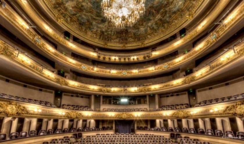 (c) "Theatre de Namur"