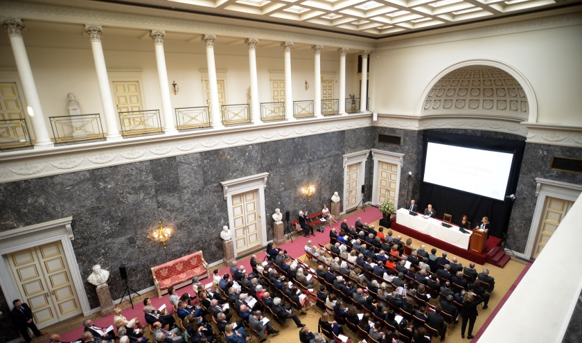 REMISE DU PRIX BAILLET LATOUR DE LA SANTÉ ET DU GRANT FOR MEDICAL RESEARCH