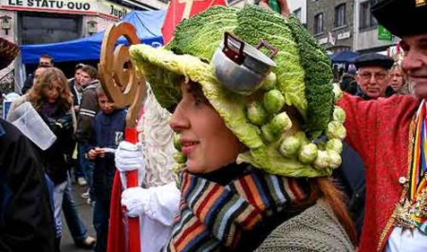 Une catherinette d'aujourd'hui:en couleur, ecologiste, qui ne croit plus tellement a St-Nicolas. Statu quo?