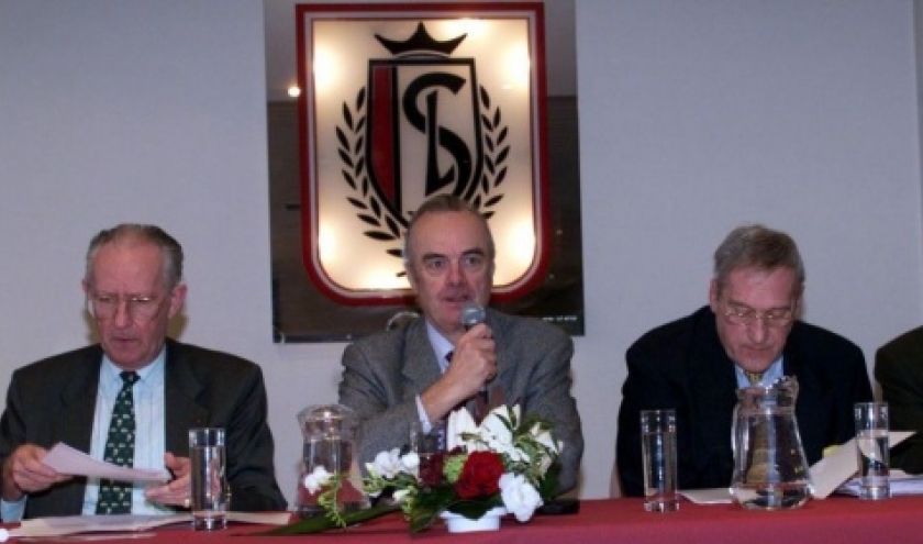 Lucien Levaux (a droite) aux cotess du gouverneur Paul Bolland (a gauche) et d'Andre Duchene (au centre). - © MOSSAY G - BELGA