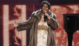 Aretha Franklin, une présence scenique inoubliable.