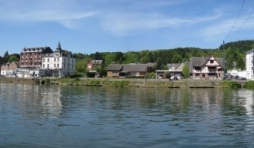 Les Palaces Mosans de Waulsort, visite pédestre à Hastière, le dimanche 19 mai 2019