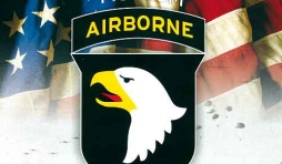 Andre Meurisse offre une veste de Mike Harris